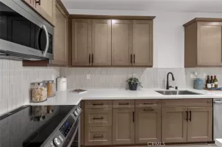 Photo #6: OC25193772 Listing