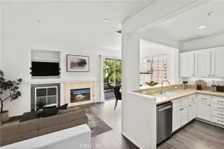 Photo #4: OC25193804 Listing 