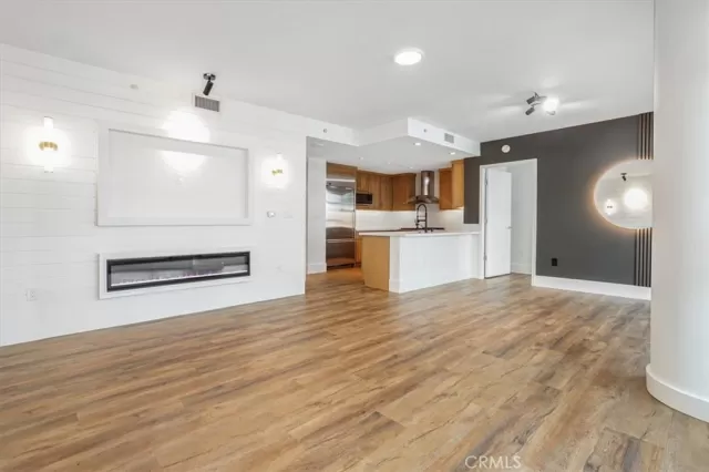 MLS: OC25194040 Condo For Sale