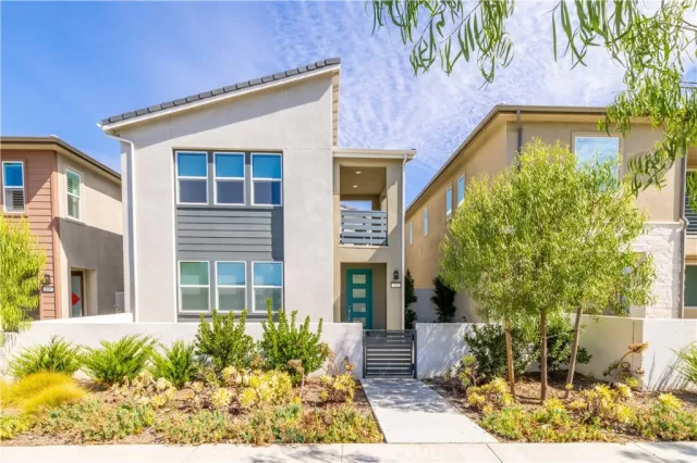 MLS: OC25194222 Condo For Sale