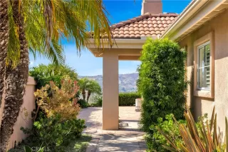 Photo #2: OC25194469 Listing