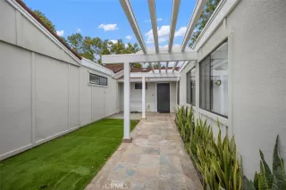 Photo #1: OC25194514 Listing