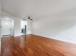 Photo #6: OC25194834 Listing