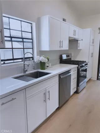 Photo #1: OC25195010 Listing