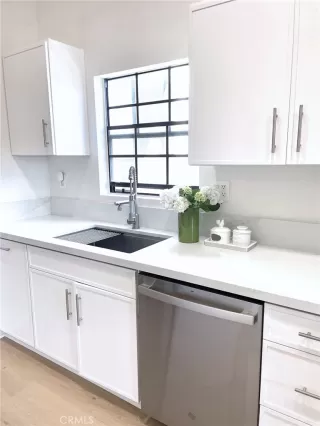 Photo #3: OC25195010 Listing