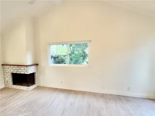 Photo #6: OC25195073 Listing 