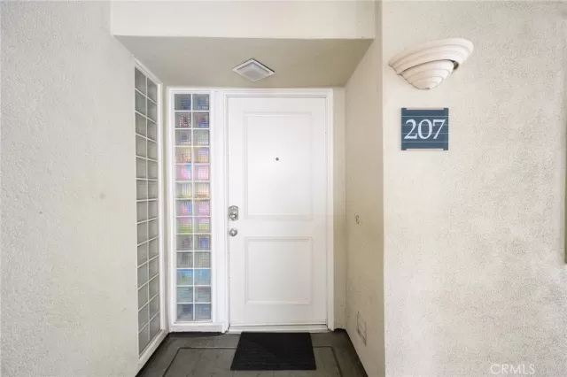 MLS: OC25195279 Condo For Sale