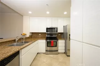 Photo #2: OC25195279 Listing