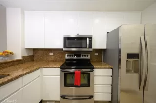 Photo #3: OC25195279 Listing