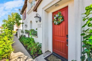 Photo #2: OC25195408 Listing