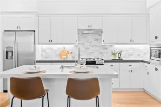 Photo #5: OC25195525 Listing 