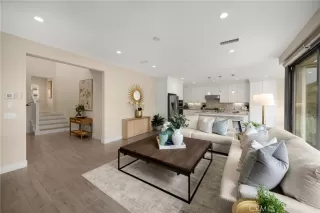 Photo #6: OC25195571 Listing 