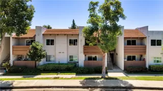 Photo #6: OC25195623 Listing 