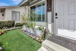 Photo #5: OC25195700 Listing 