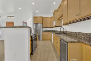 Photo #6: OC25195790 Listing 