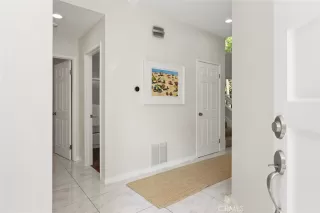 Photo #4: OC25195812 Listing 