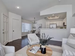 Photo #3: OC25195857 Listing 