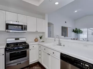 Photo #5: OC25195857 Listing 