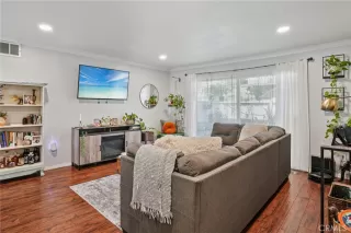 Photo #4: OC25196115 Listing 