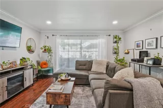 Photo #5: OC25196115 Listing 