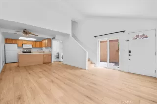 Photo #6: OC25196237 Listing