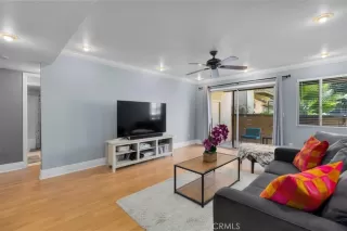 Photo #4: OC25196273 Listing 