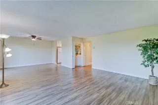 Photo #4: OC25196542 Listing 