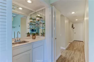 Photo #5: OC25196542 Listing 