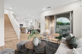 Photo #1: OC25196562 Listing 