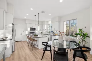 Photo #2: OC25196562 Listing 