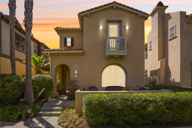 MLS: OC25196668 Condo For Sale