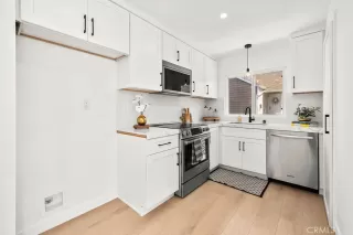 Photo #5: OC25196718 Listing