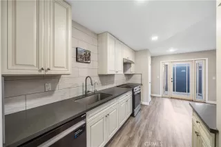 Photo #6: OC25196887 Listing 