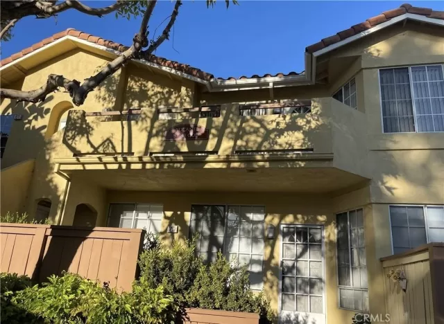 MLS: OC25196980 Condo For Sale