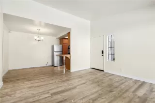 Photo #5: OC25197045 Listing 