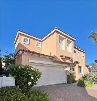 More Details about MLS # OC25197311 : 46 LAS FLORES