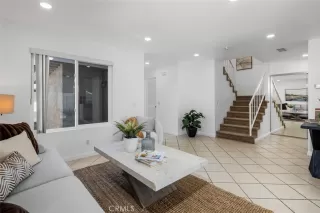 Photo #5: OC25197538 Listing