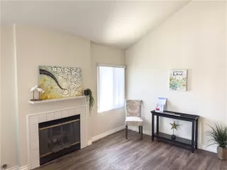 Photo #5: OC25197641 Listing 