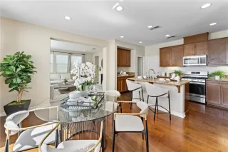 Photo #4: OC25198012 Listing 