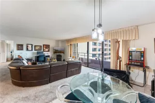 Photo #6: OC25198202 Listing 