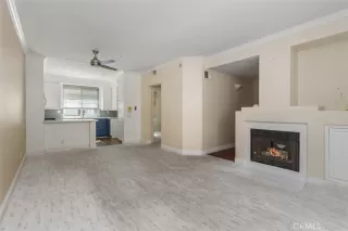 Photo #5: OC25198625 Listing 