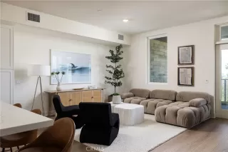 Photo #5: OC25199384 Listing 