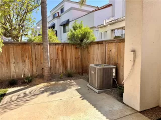 Photo #6: OC25199569 Listing 