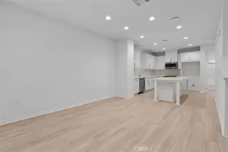 Photo #4: OC25200181 Listing 