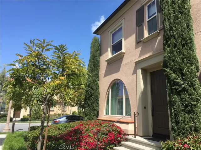 MLS: OC25200371 Condo For Sale