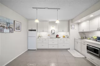 Photo #4: OC25200899 Listing