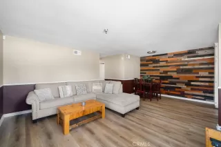 Photo #4: OC25201010 Listing