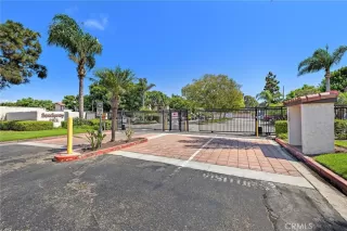 More Details about MLS # OC25201313 : 21372 BROOKHURST 625