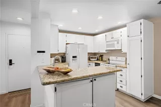 Photo #5: OC25201313 Listing