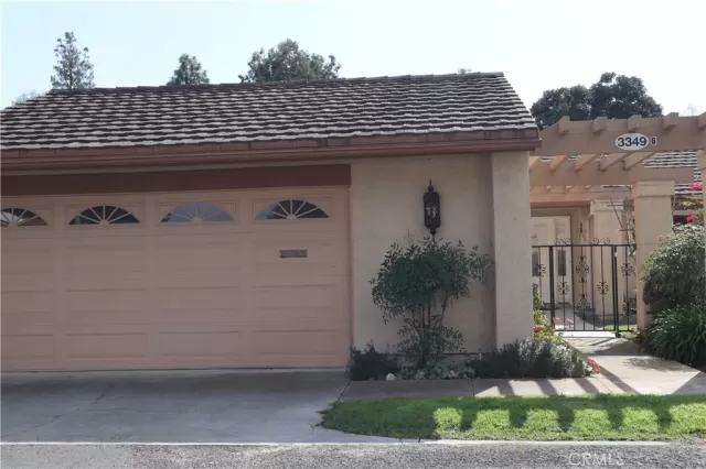 MLS: OC25201536 Condo For Sale